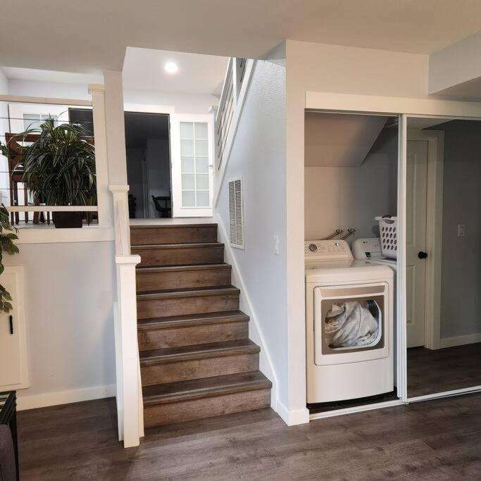 Spacious House In Federay Way, Wa - Close To Everything! フェデラルウェイ エクステリア 写真