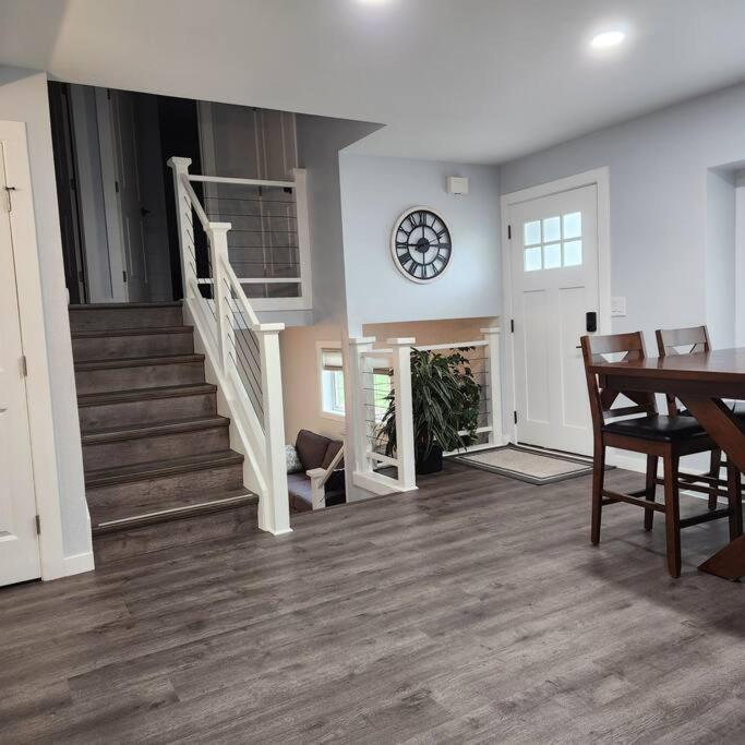 Spacious House In Federay Way, Wa - Close To Everything! フェデラルウェイ エクステリア 写真